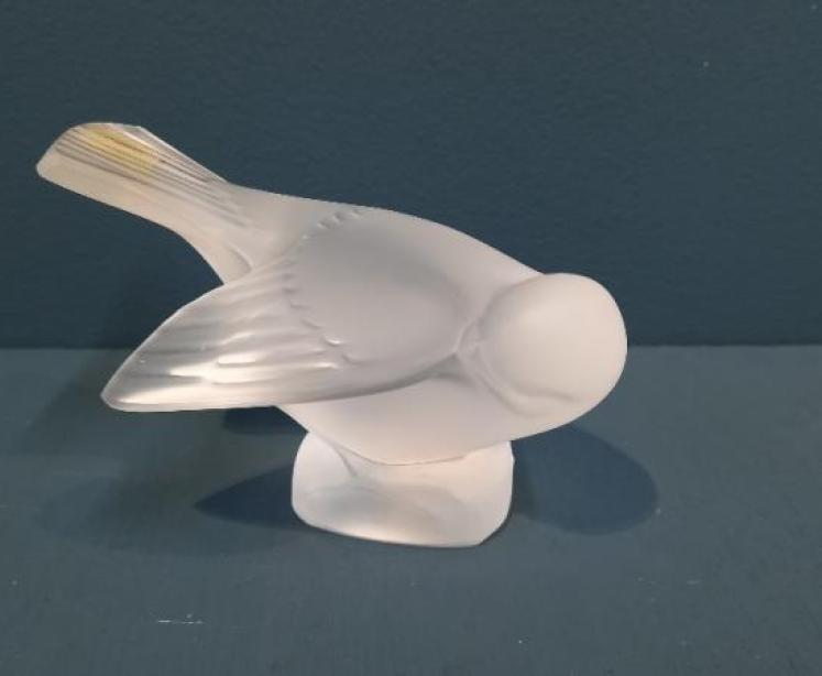 Lalique Opalescent Preening Bird - Image 1
