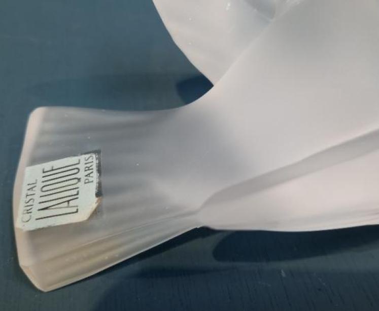 Lalique Opalescent Preening Bird - Image 4