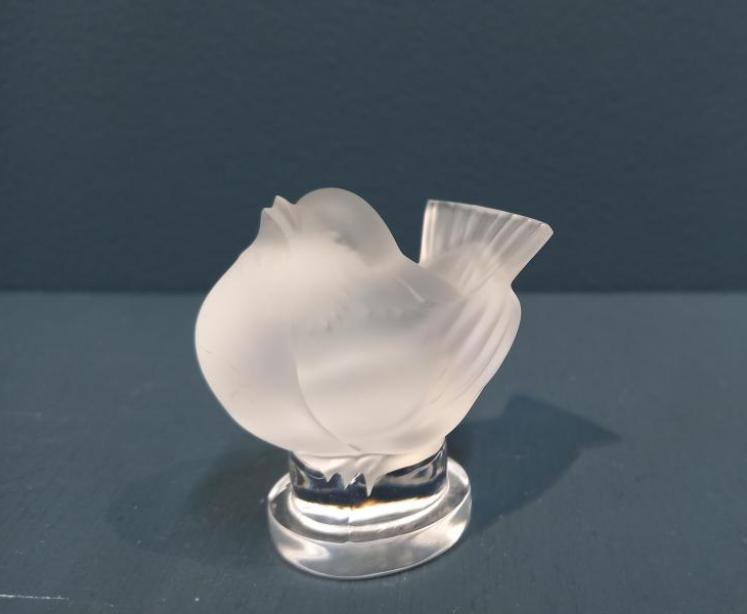 Lalique Opalescent Wren - Image 2