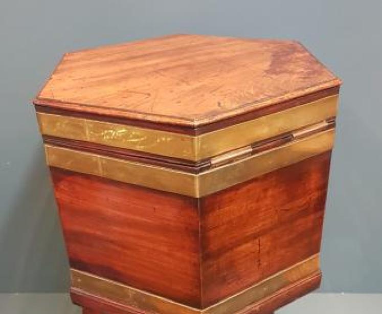 George III Mahogany Brass Bound Cellarette - Image 4