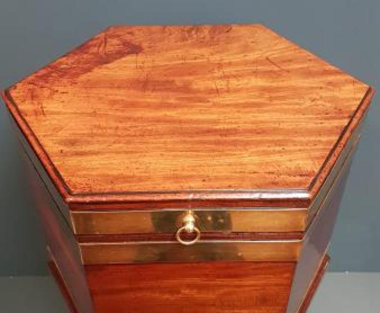 George III Mahogany Brass Bound Cellarette - Image 7