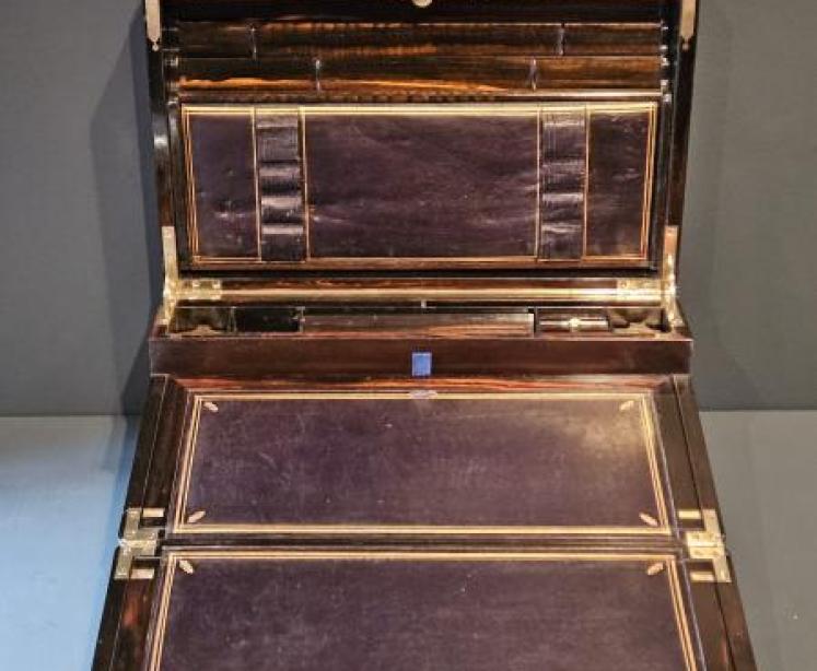 Superb Early Victorian Burr Walnut Writing Compendium - Image 1