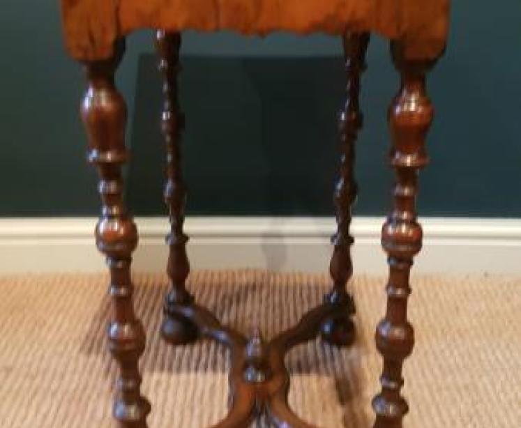 Superb William & Mary Style Walnut Side Table - Image 3