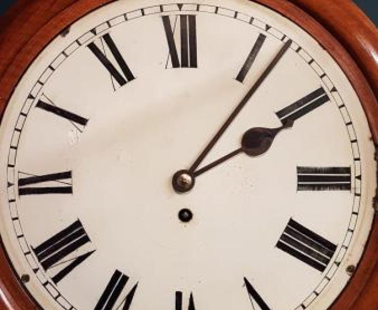 Victorian Walnut Cased Fusee Dial Clock - Image 4