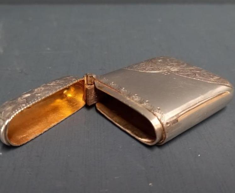 Victorian Engraved Silver Vesta Case - Image 3