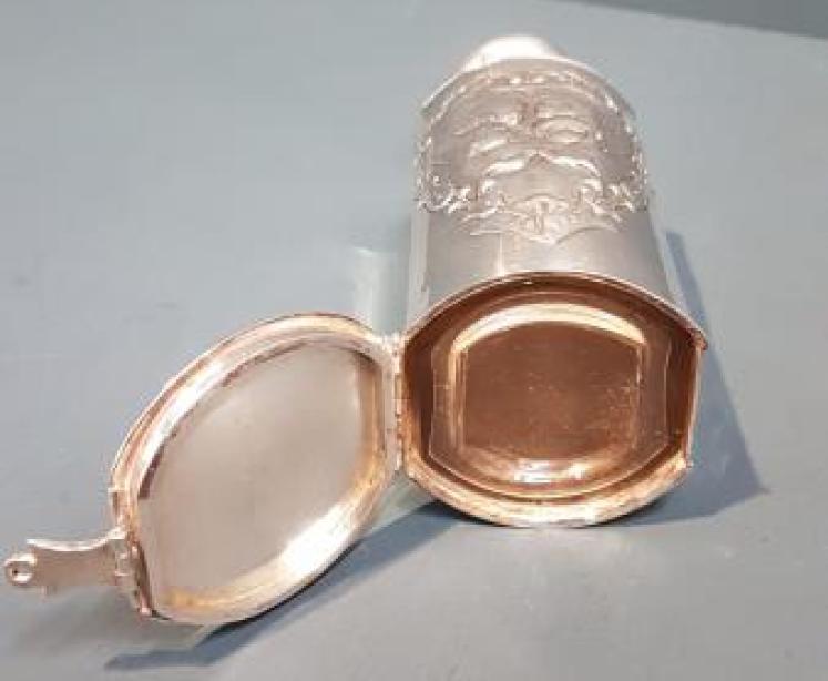 Silver Scent Bottle Cover by William Comyns - Image 6