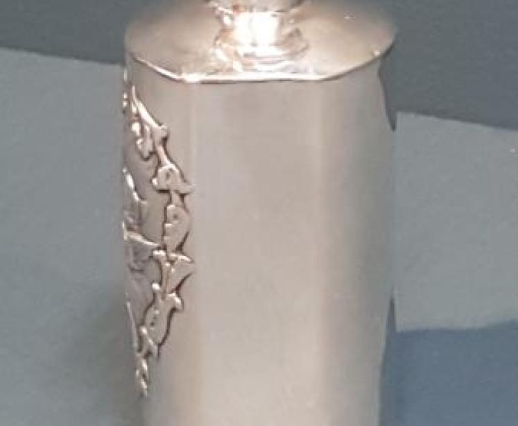 Silver Scent Bottle Cover by William Comyns - Image 7