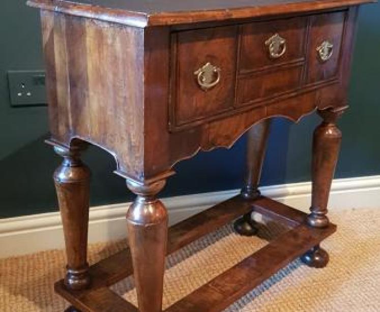 Small George I Walnut Side Table - Image 3