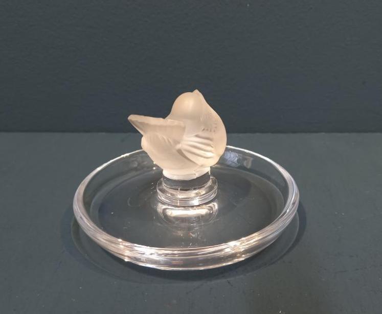 Lalique Opalescent Bird Ring Tray - Image 6
