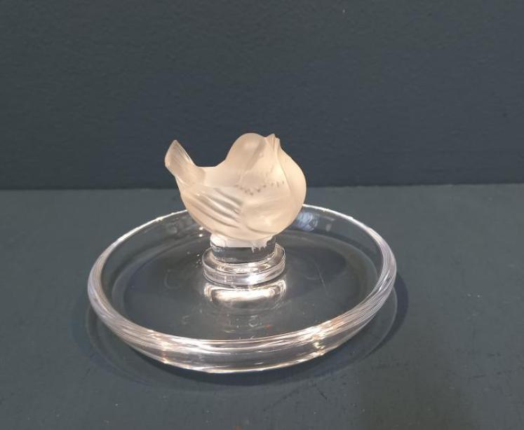 Lalique Opalescent Bird Ring Tray - Image 7