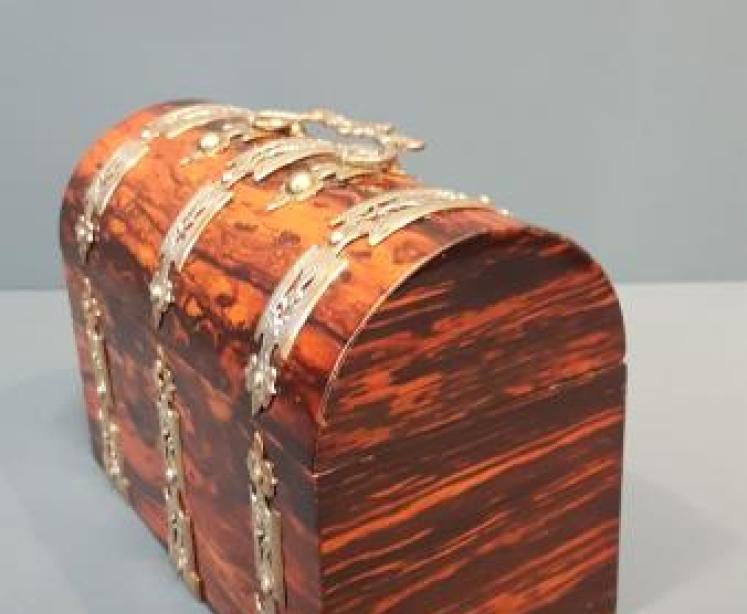 Outstanding Quality Early Victorian Coromandel Tea Caddy - Image 6