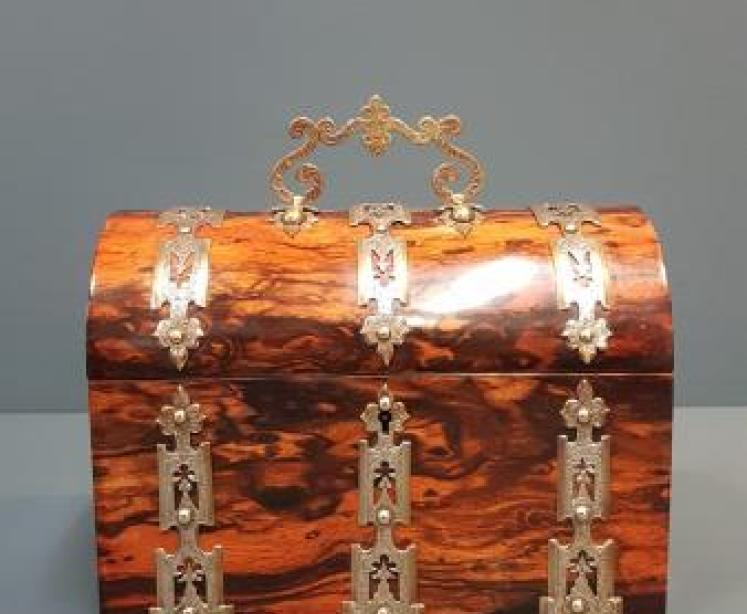 Outstanding Quality Early Victorian Coromandel Tea Caddy - Image 7