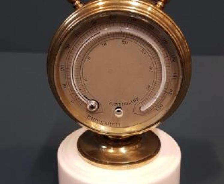 Negretti and Zambra Desk Top Barometer and Thermometer - Image 7