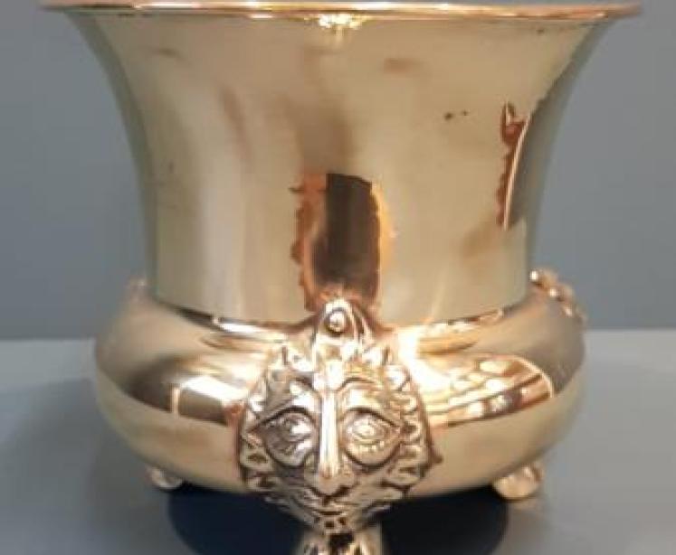 Matching Pair of Stylish Brass Planters - Image 2