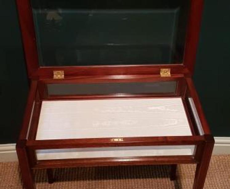 Top Quality Edwardian Mahogany Bijouterie Table - Image 2
