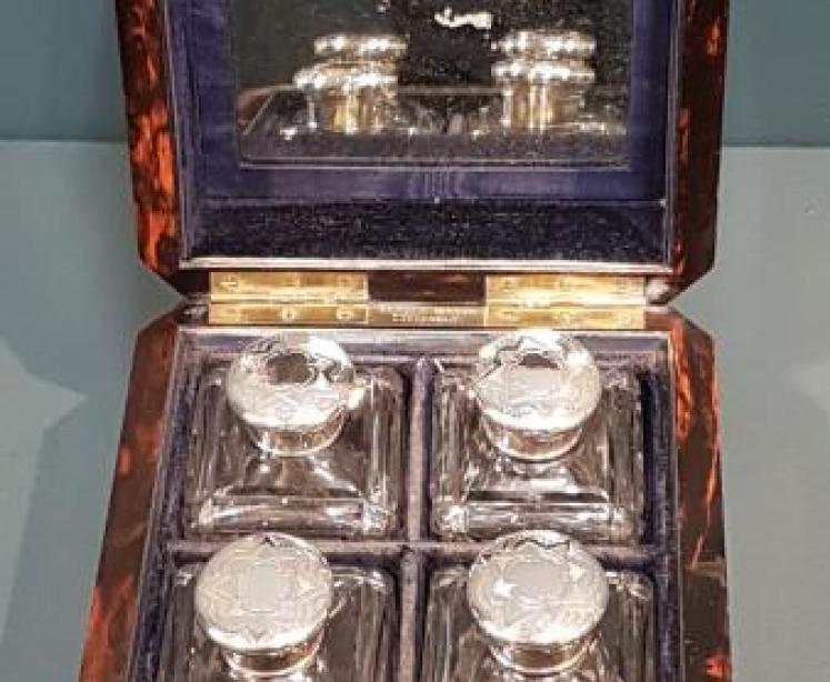 Victorian Coromandel Scent Box with Silver Top Bottles - Image 2