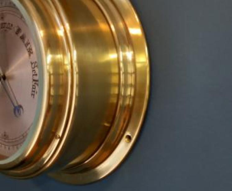 Edwardian Polished Brass Bulkhead Marine Barometer - Image 3