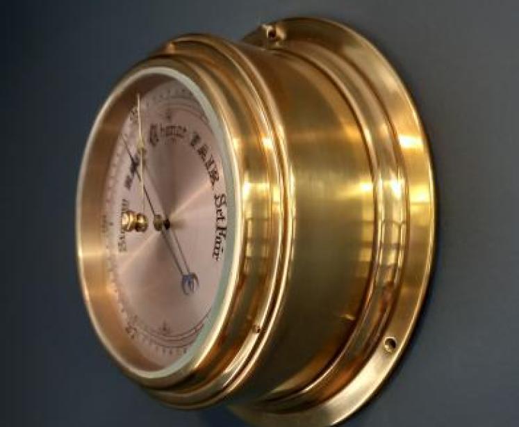 Edwardian Polished Brass Bulkhead Marine Barometer - Image 5