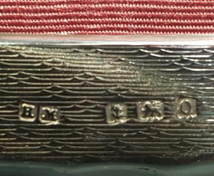 George V Engine Turned Silver Photo Frame - Image 5