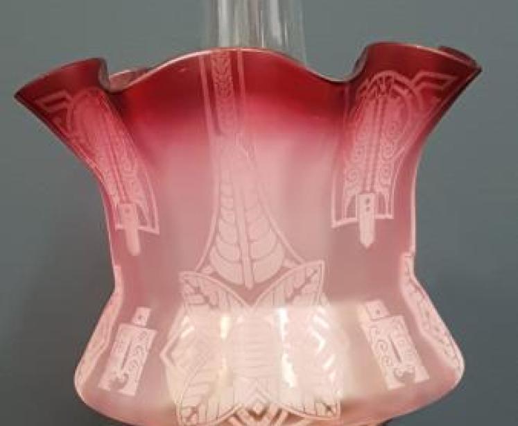 Victorian Corinthian Column Cranberry Oil Lamp - Image 2