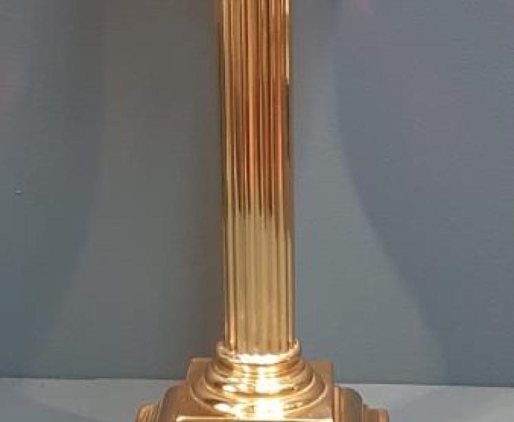 Victorian Corinthian Column Cranberry Oil Lamp - Image 5