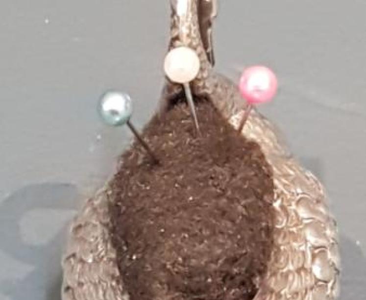 George V Silver Swan Pin Cushion - Image 4