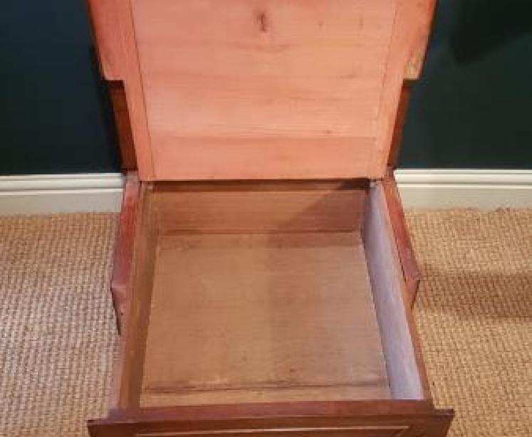 Set of Quality Regency Library Steps - Image 4