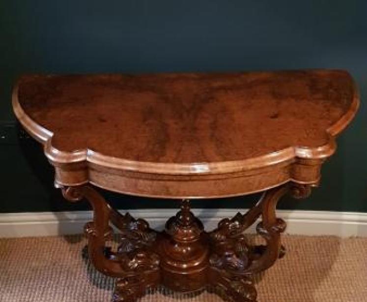 Fine Quality Mid Victorian Burr Walnut Gaming Table - Image 1