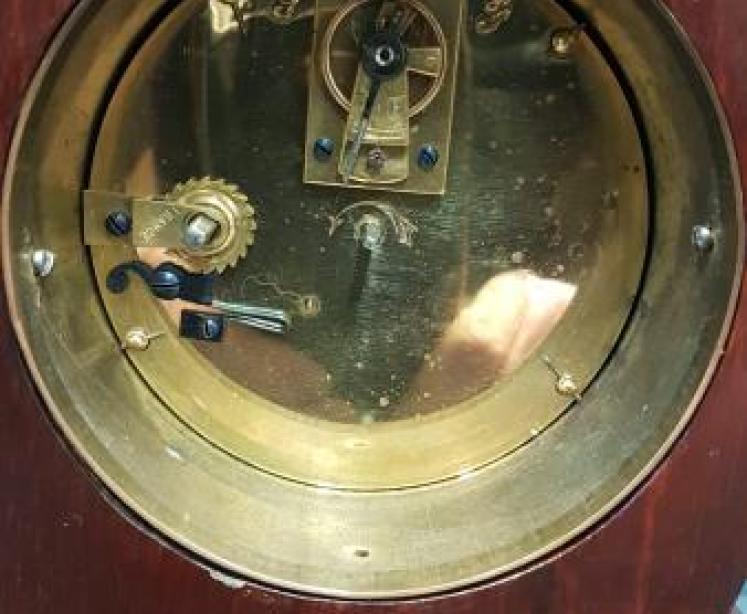 Fine Quality Elliptical Inlaid Mahogany Mantel Clock - Image 7