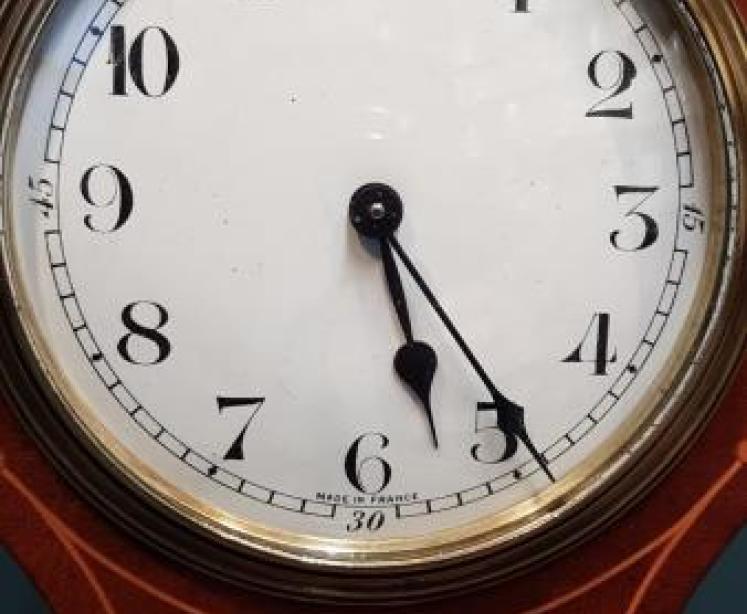 Fine Quality Inlaid Mahogany Mantel Clock - Image 5