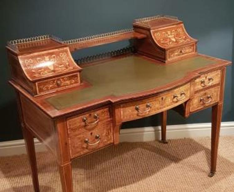 Fine Quality Victorian Rosewood Carlton House Desk - Image 5