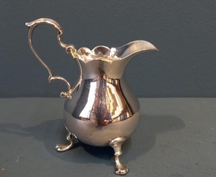 Fine George II Period Silver Cream Jug - Image 1