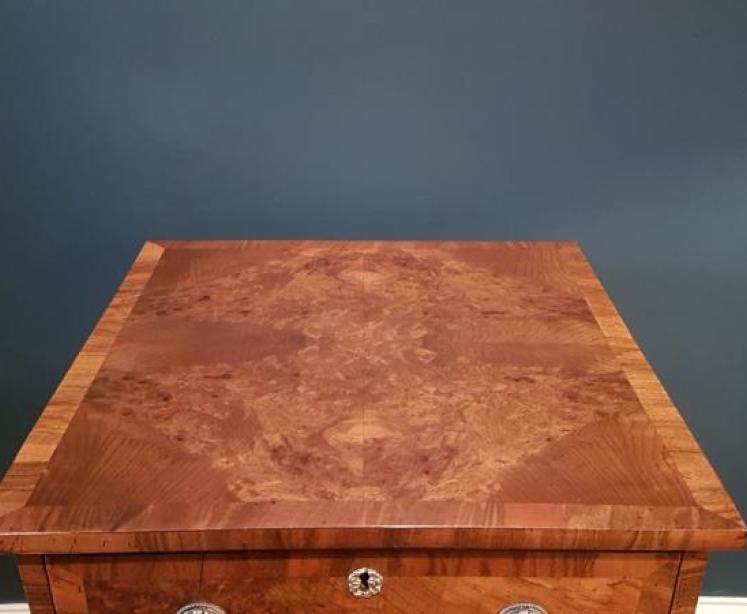 Small Victorian Burr Walnut Chest of Drawers - Image 6