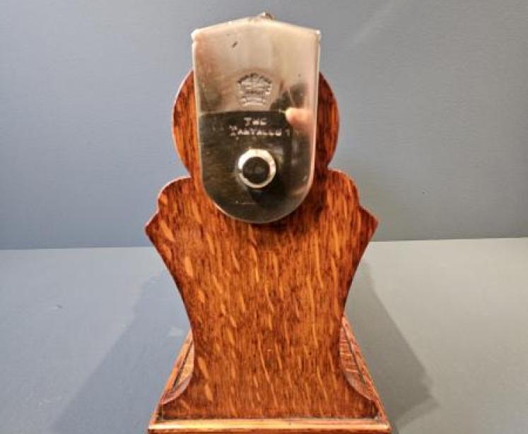 Superb Victorian Oak Three Bottle Tantalus - Image 3