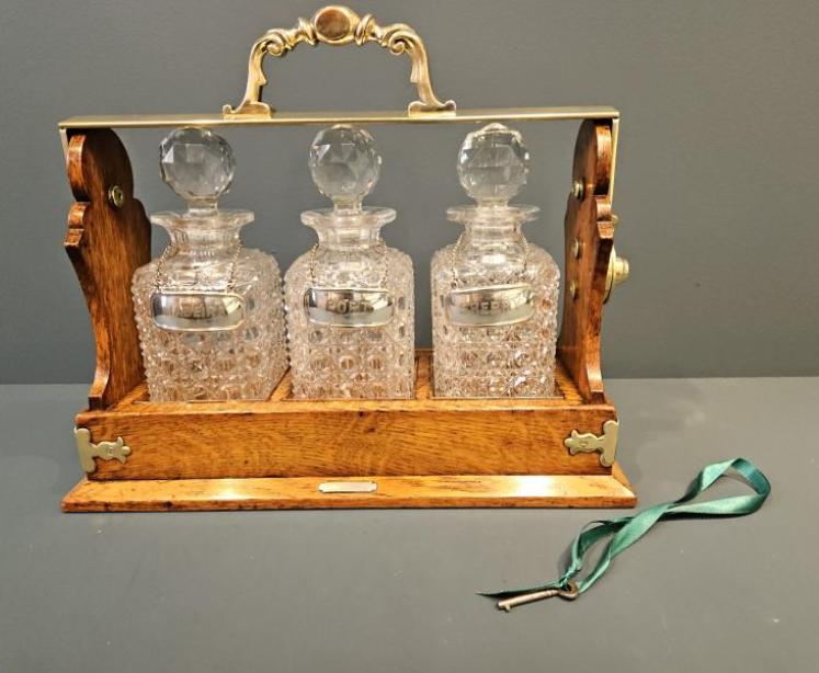Superb Victorian Oak Three Bottle Tantalus - Image 5