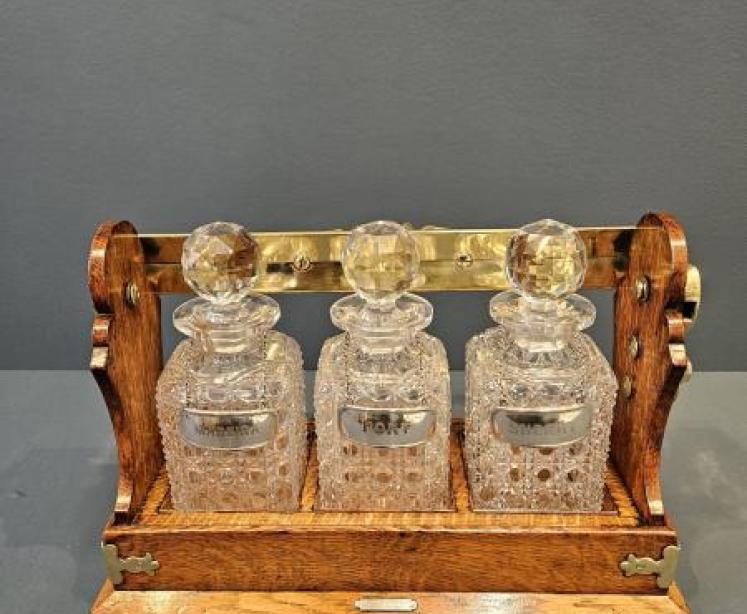 Superb Victorian Oak Three Bottle Tantalus - Image 7