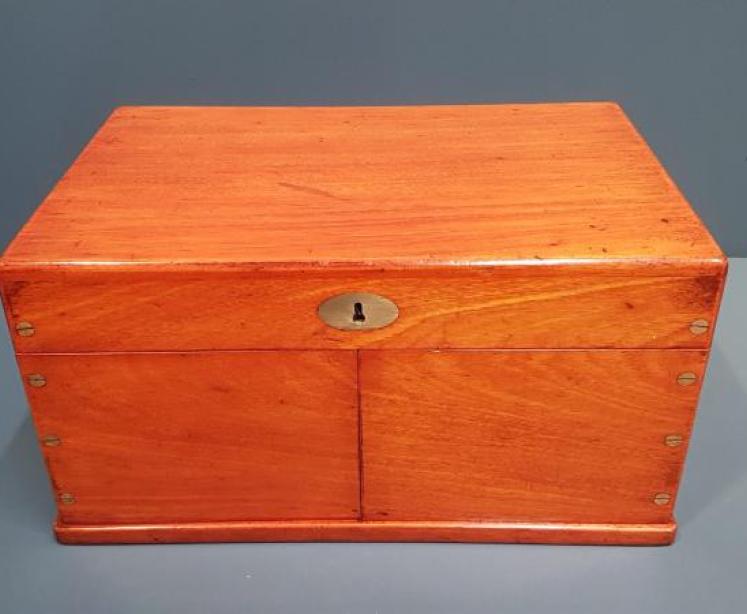 Superb Victorian Walnut Games Compendium - Image 5