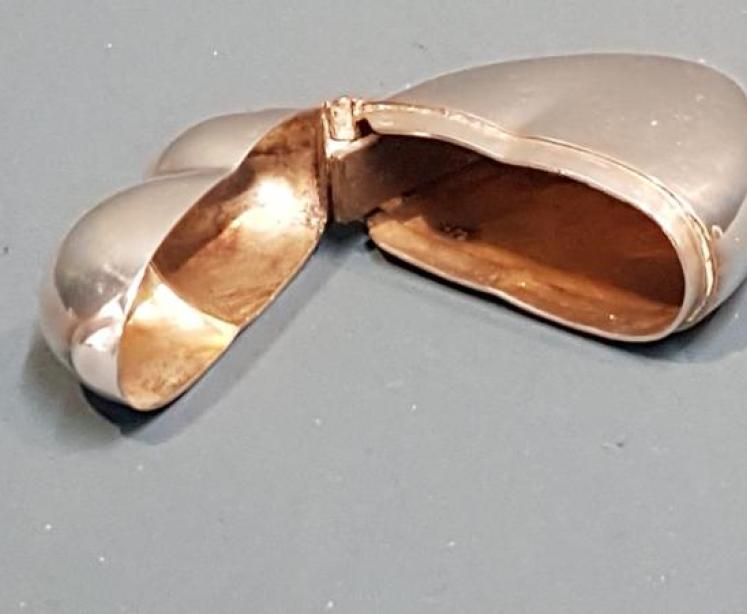 Victorian Silver Heart Shaped Vesta Case - Image 5
