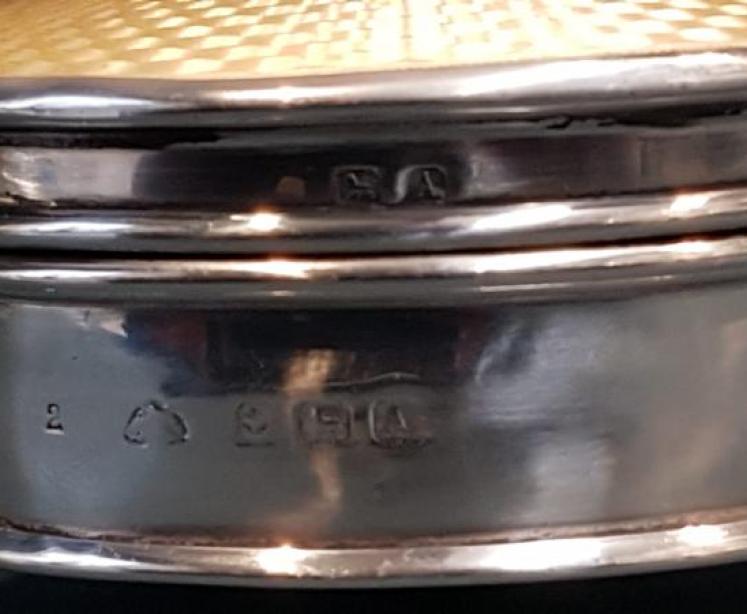 Golden Yellow Enamel and Silver Ring Box - Image 4