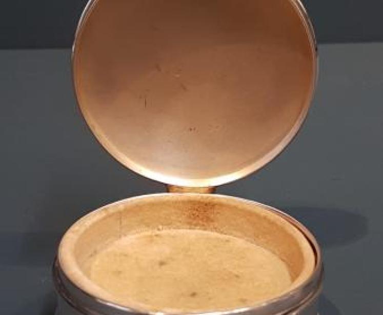 Golden Yellow Enamel and Silver Ring Box - Image 5