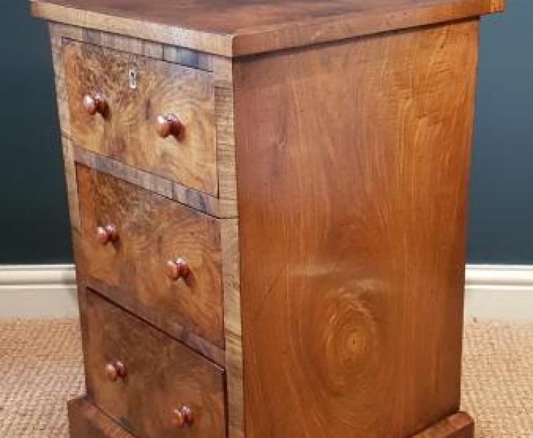 Matching Pair of Victorian Burr Walnut Bedside Chests - Image 3
