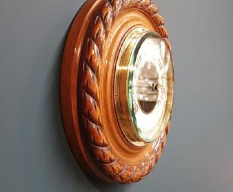 Quality Victorian Oak Rope Twist Barometer - Image 3