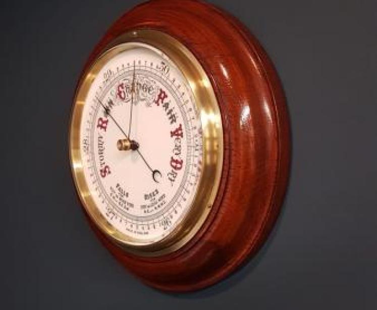 Victorian Turned Oak Cased Barometer - Image 7