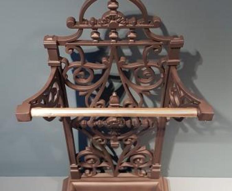 Superb Quality Victorian Cast Iron Stick Stand - Image 5