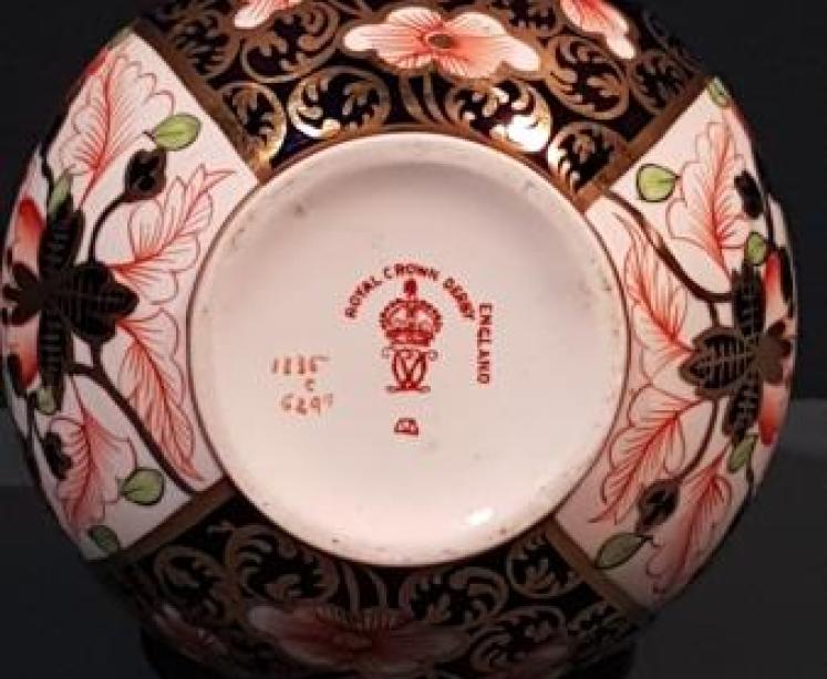Royal Crown Derby Imari Vase - Image 4