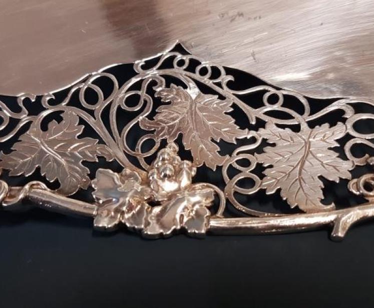 Fine Quality Solid Silver Grape Dish - Image 3