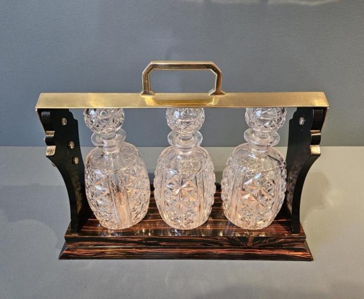 Victorian Coromandel Pint Decanters Tantalus  - Image 4