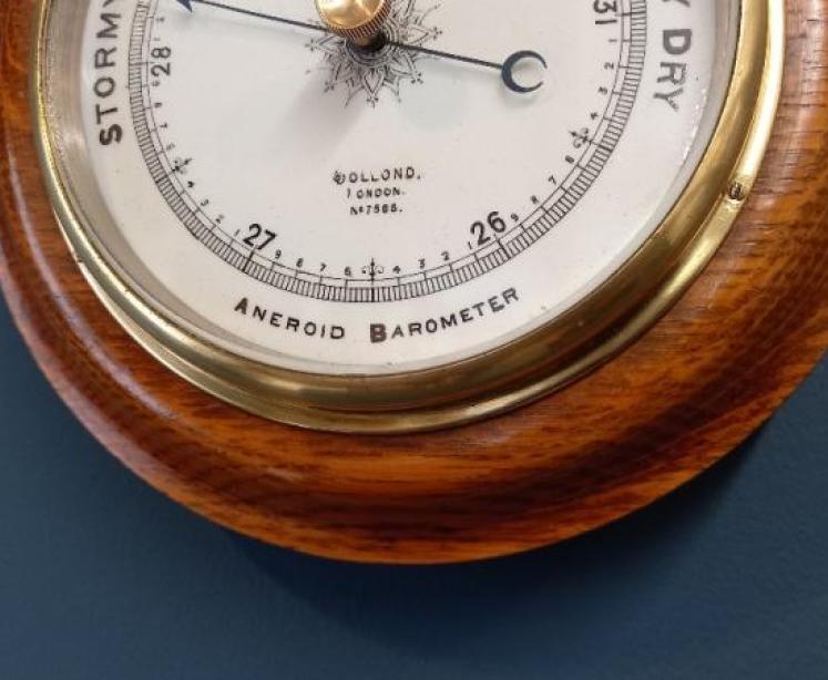Victorian Dolland of London Golden Oak Barometer - Image 5