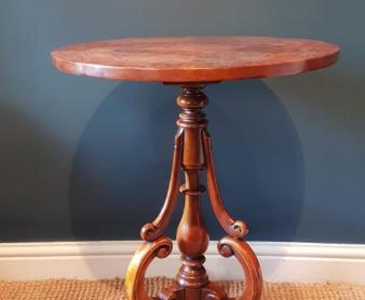 Fine Victorian Burr Walnut Lamp Table  - Image 3