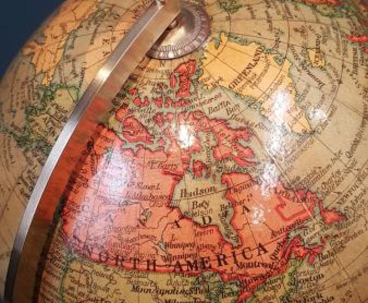 Superb 1930's Geographia 10" Paper Mache Globe - Image 2
